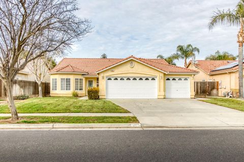 A home in Lemoore