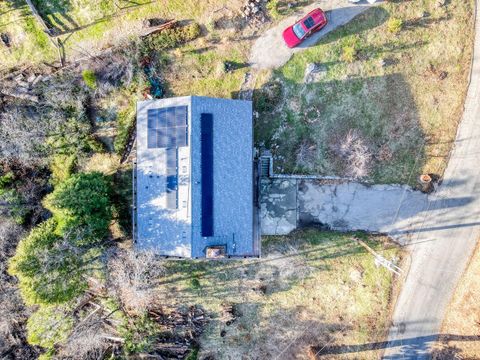 A home in North Fork