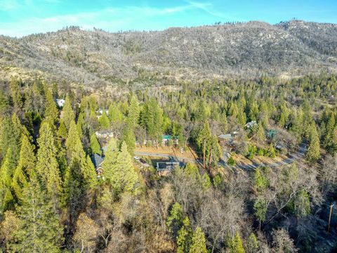 A home in North Fork