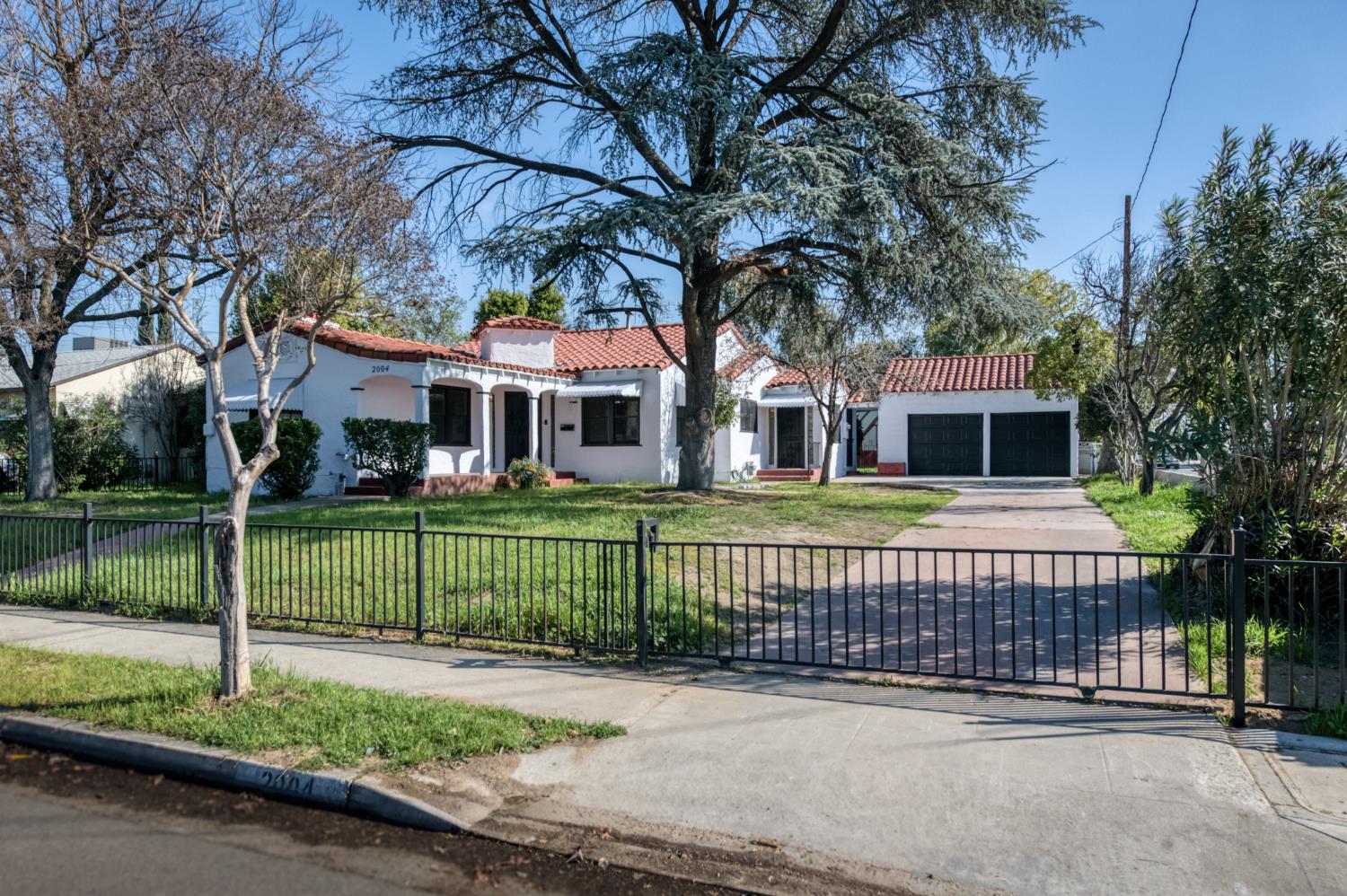Photo 1 of 37 — 2004 N Maple Avenue, Fresno, CA 93703