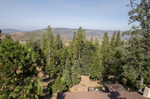 A home in Shaver Lake