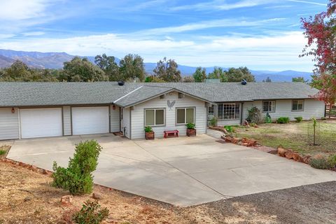 A home in Mariposa