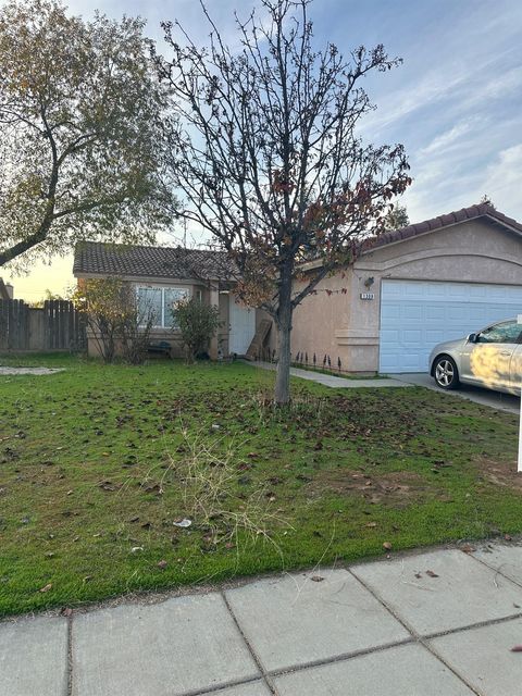 A home in Madera