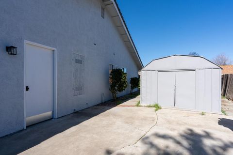 A home in Los Banos