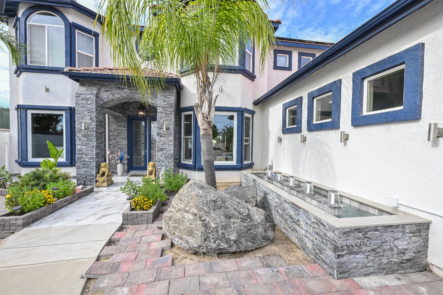 11027 N Stanford Avenue - Photo 4