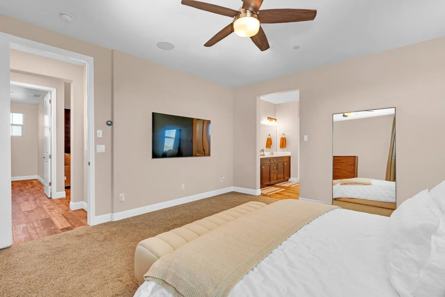 Fresno, California 93730, United States, 3 Bedrooms Bedrooms, ,3 BathroomsBathrooms,Residential,Active,36827