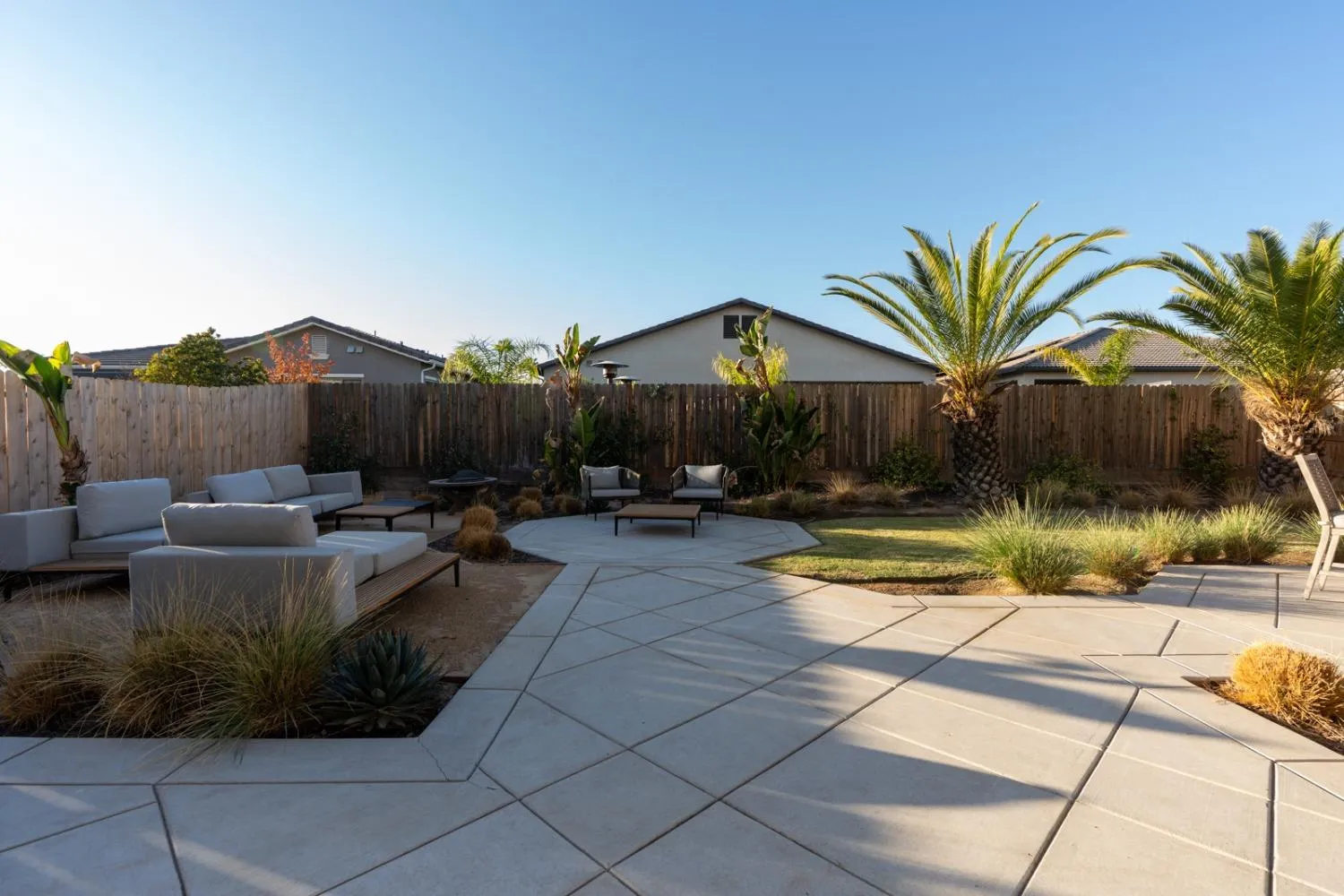 Fresno, California 93730, United States, 3 Bedrooms Bedrooms, ,3 BathroomsBathrooms,Residential,Active,36827