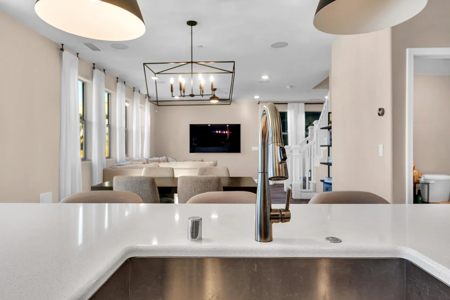 Fresno, California 93730, United States, 3 Bedrooms Bedrooms, ,3 BathroomsBathrooms,Residential,Active,36827