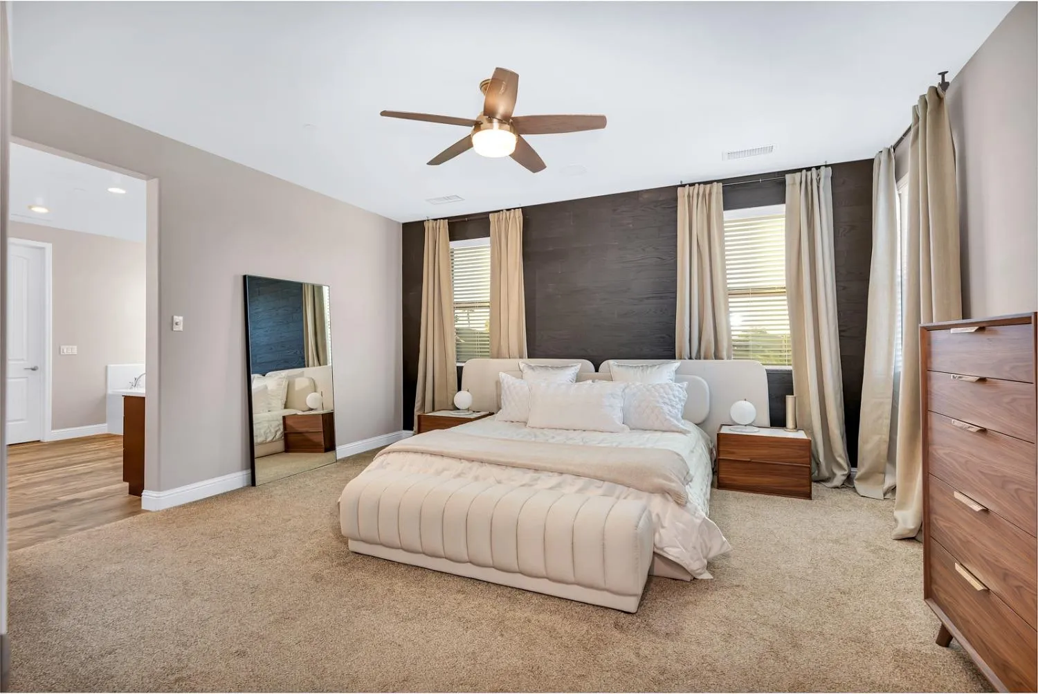 Fresno, California 93730, United States, 3 Bedrooms Bedrooms, ,3 BathroomsBathrooms,Residential,Active,36827