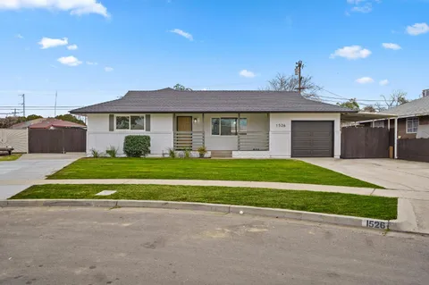 1526 W Sussex Way, Fresno, CA 93705 - MLS#: 626885