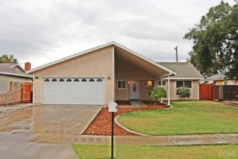 203 E Adrian Way, Hanford, CA 93230 - MLS#: 625703