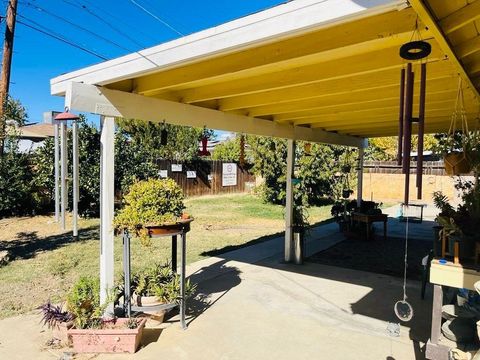 A home in Coalinga