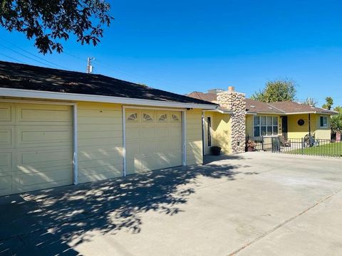 A home in Coalinga