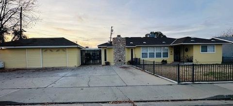 A home in Coalinga