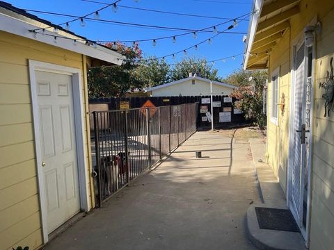 A home in Coalinga