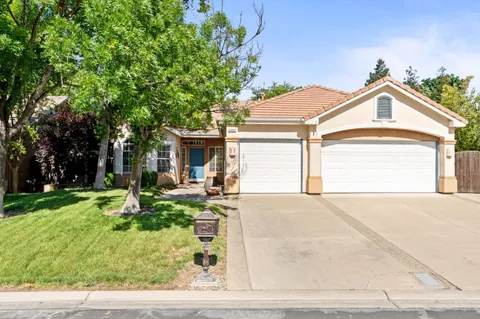 10597 E Fieldstone Avenue, Clovis, CA 93619 - MLS#: 630032