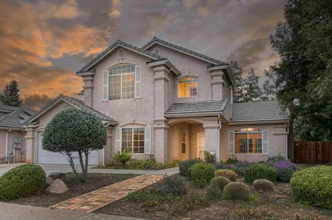 2822 E Granada Avenue, Fresno, CA 93720 - MLS#: 626958