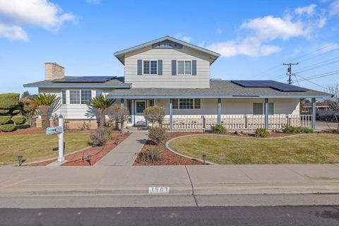 A home in Kingsburg