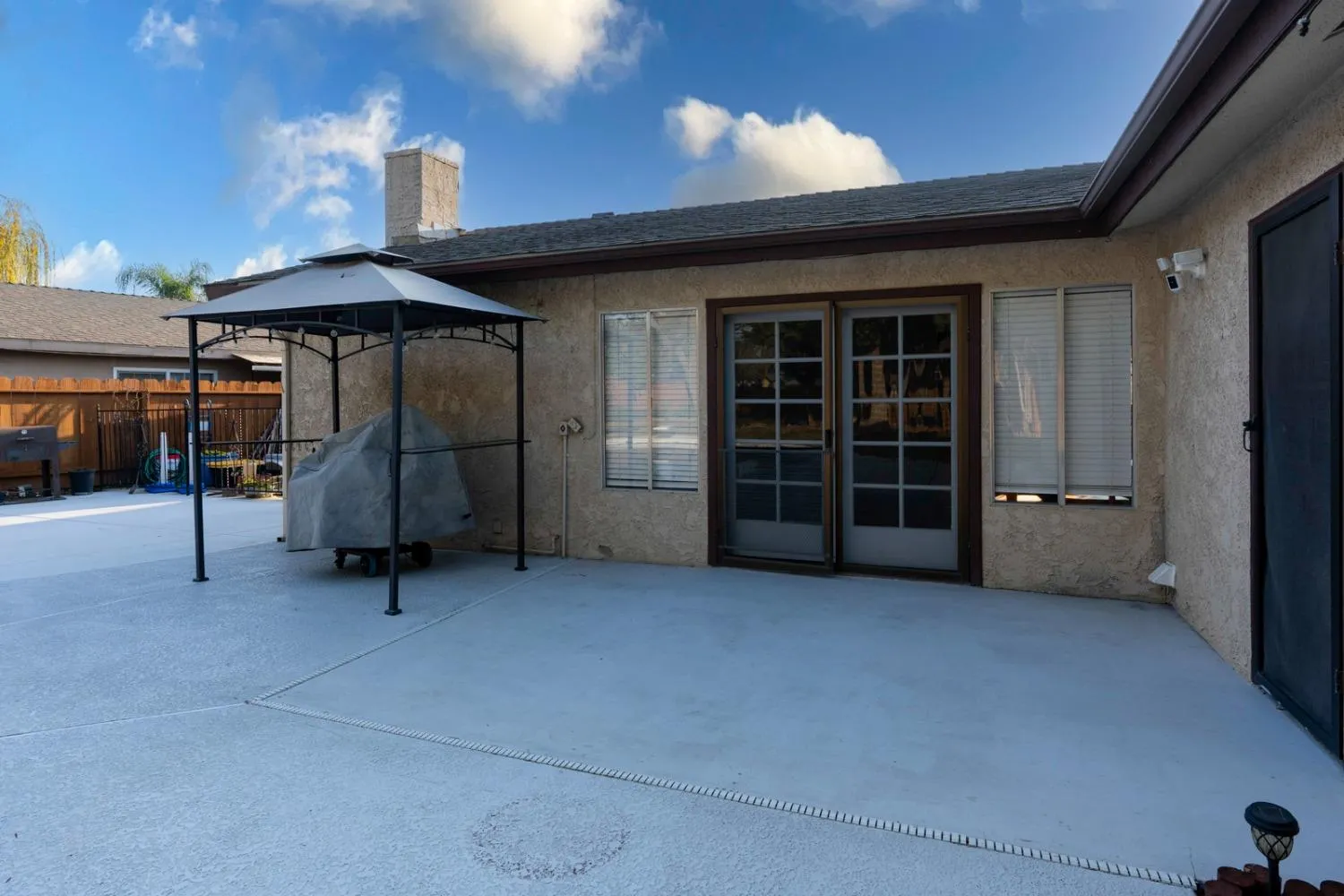 Madera, California 93637, United States, 3 Bedrooms Bedrooms, ,2 BathroomsBathrooms,Residential,Pending,28002