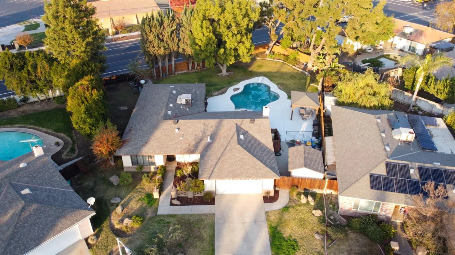 Madera, California 93637, United States, 3 Bedrooms Bedrooms, ,2 BathroomsBathrooms,Residential,Pending,28002