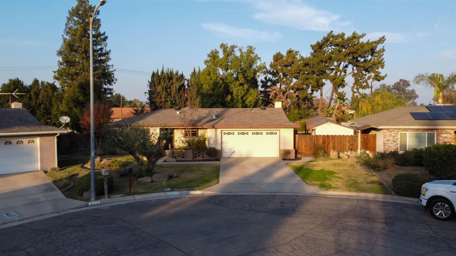 Madera, California 93637, United States, 3 Bedrooms Bedrooms, ,2 BathroomsBathrooms,Residential,Pending,28002