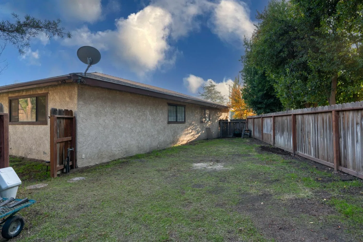 Madera, California 93637, United States, 3 Bedrooms Bedrooms, ,2 BathroomsBathrooms,Residential,Pending,28002