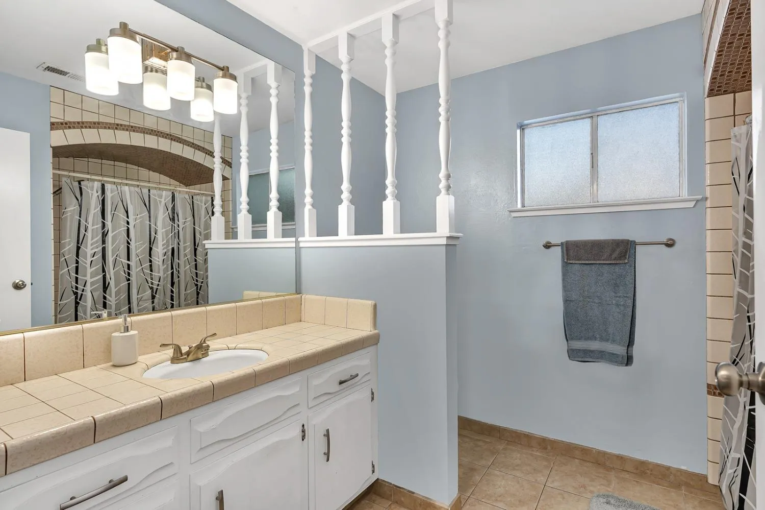 Madera, California 93637, United States, 3 Bedrooms Bedrooms, ,2 BathroomsBathrooms,Residential,Pending,28002