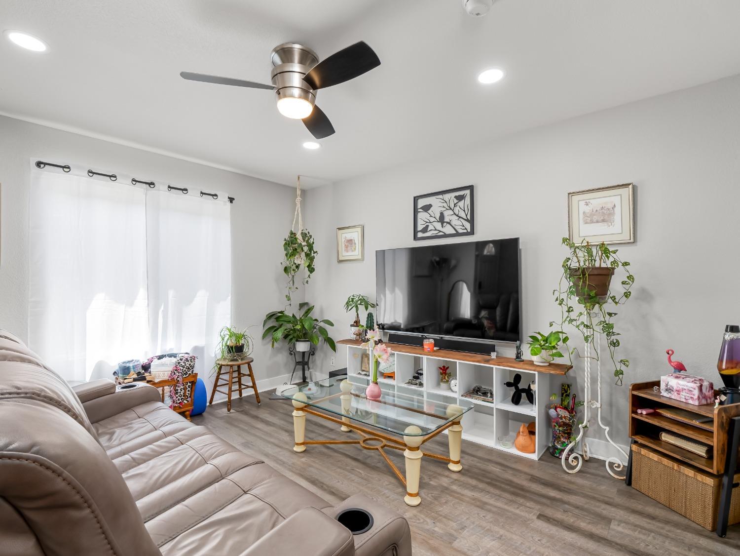 1745 N Winery Avenue 140 - Photo 4