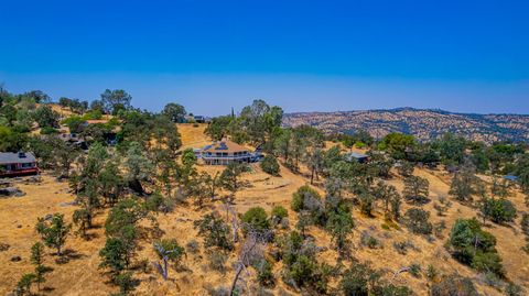 A home in Coarsegold