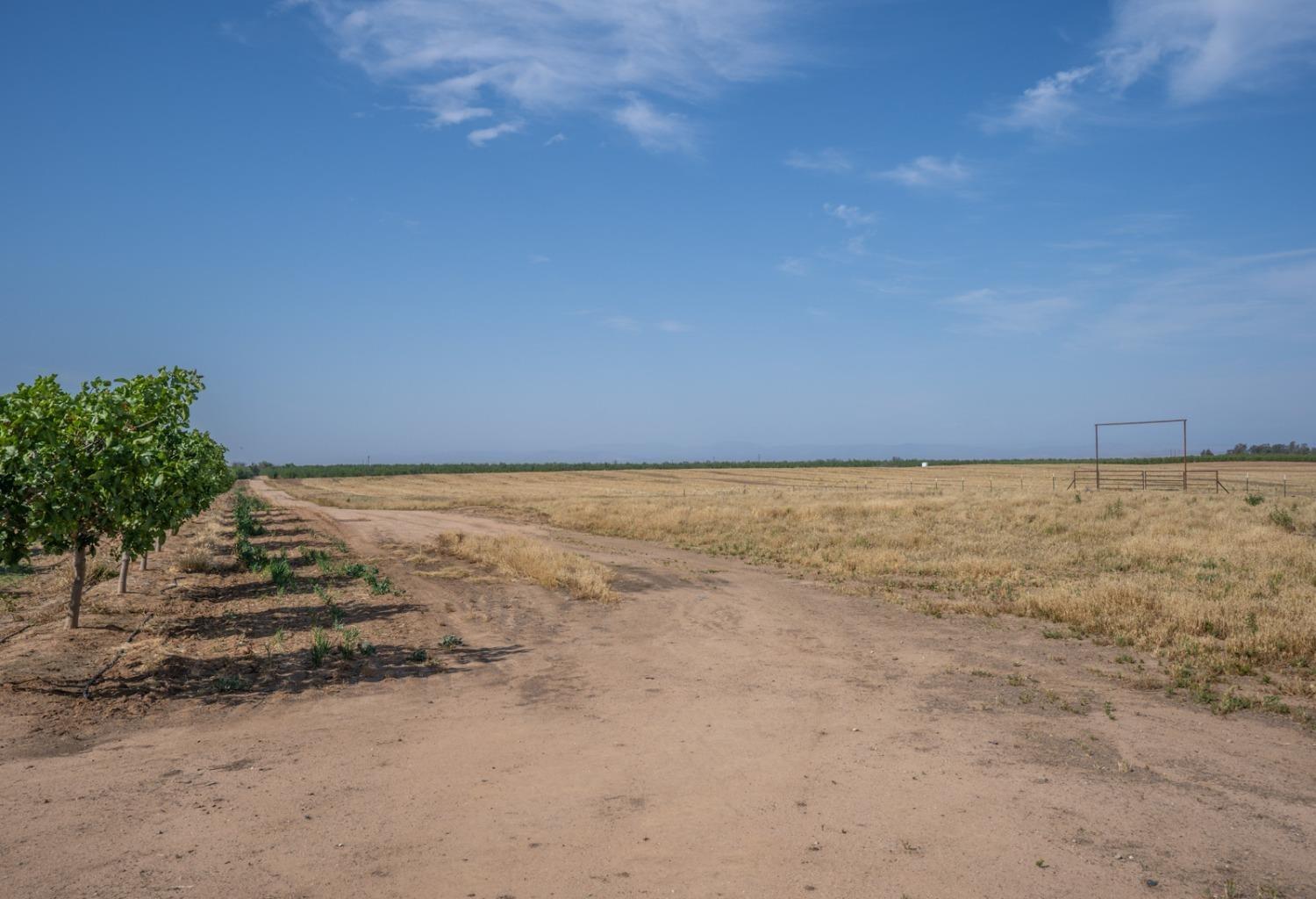 Le Grand, California 95333, United States, 4 Bedrooms Bedrooms, ,Residential,Active,73422