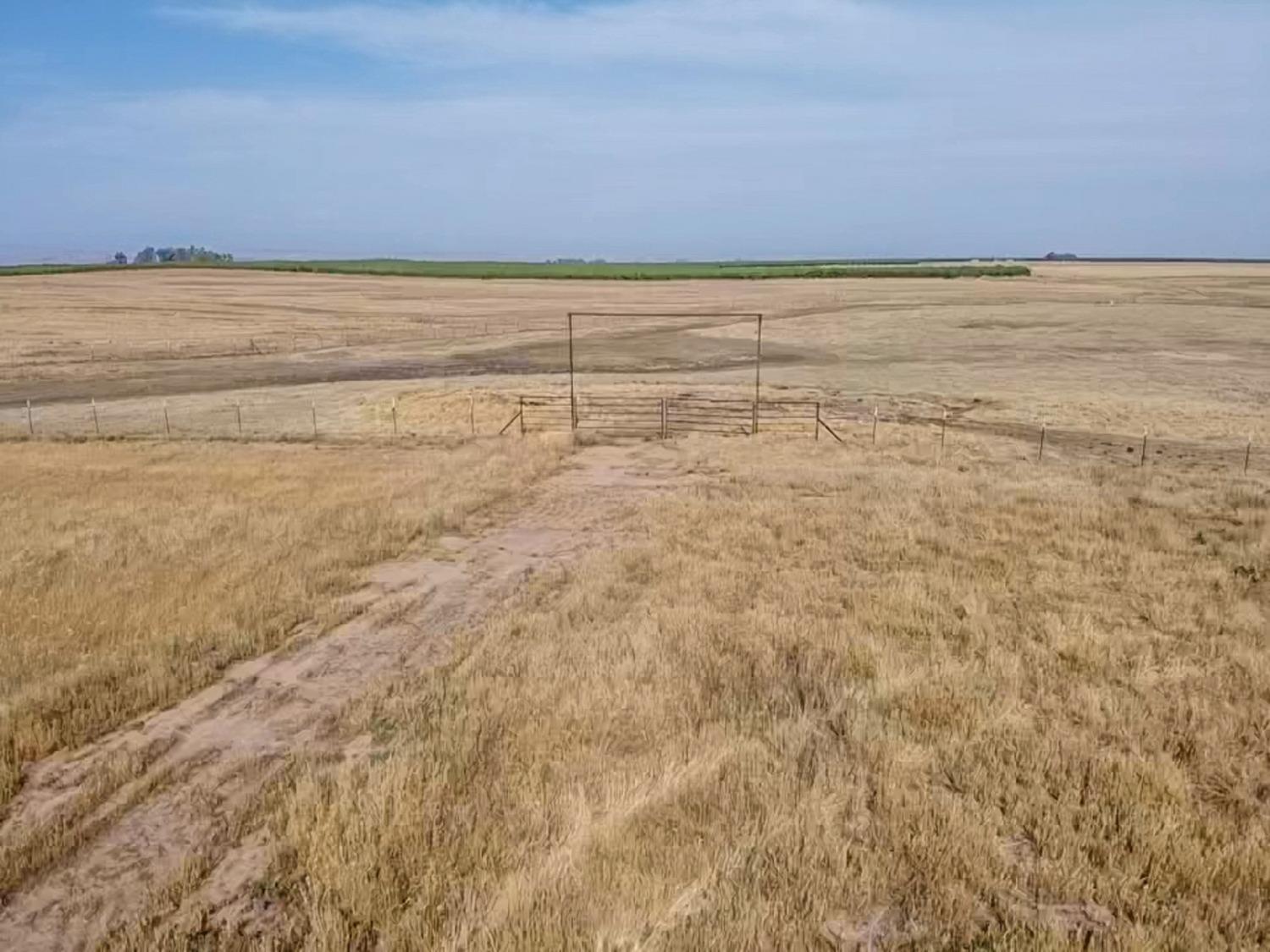 Le Grand, California 95333, United States, 4 Bedrooms Bedrooms, ,Residential,Active,73422