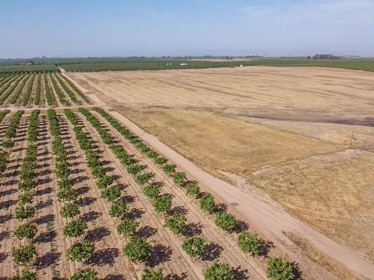 Le Grand, California 95333, United States, 4 Bedrooms Bedrooms, ,Residential,Active,73422