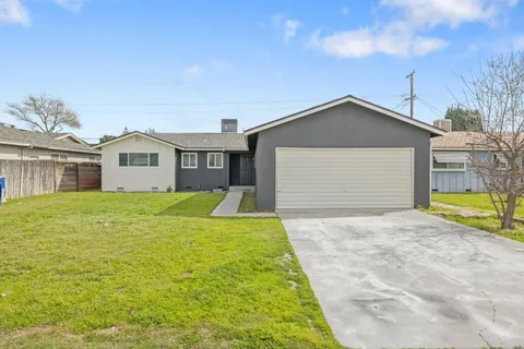 1055 Oxford Ave, Clovis, CA 93612 - MLS#: 626502