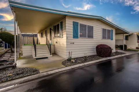 1001 Sylmar Avenue Unit 218, Clovis, CA 93612 - MLS#: 627056
