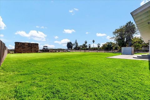 A home in Lemoore