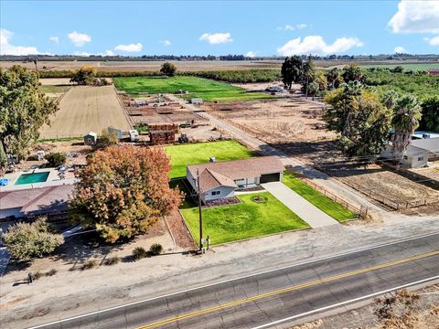 A home in Lemoore