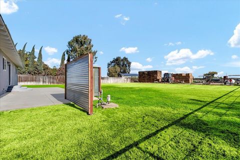 A home in Lemoore