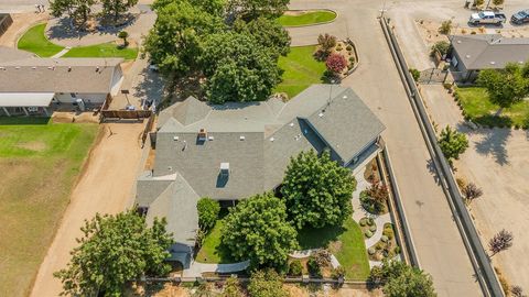 A home in Kingsburg