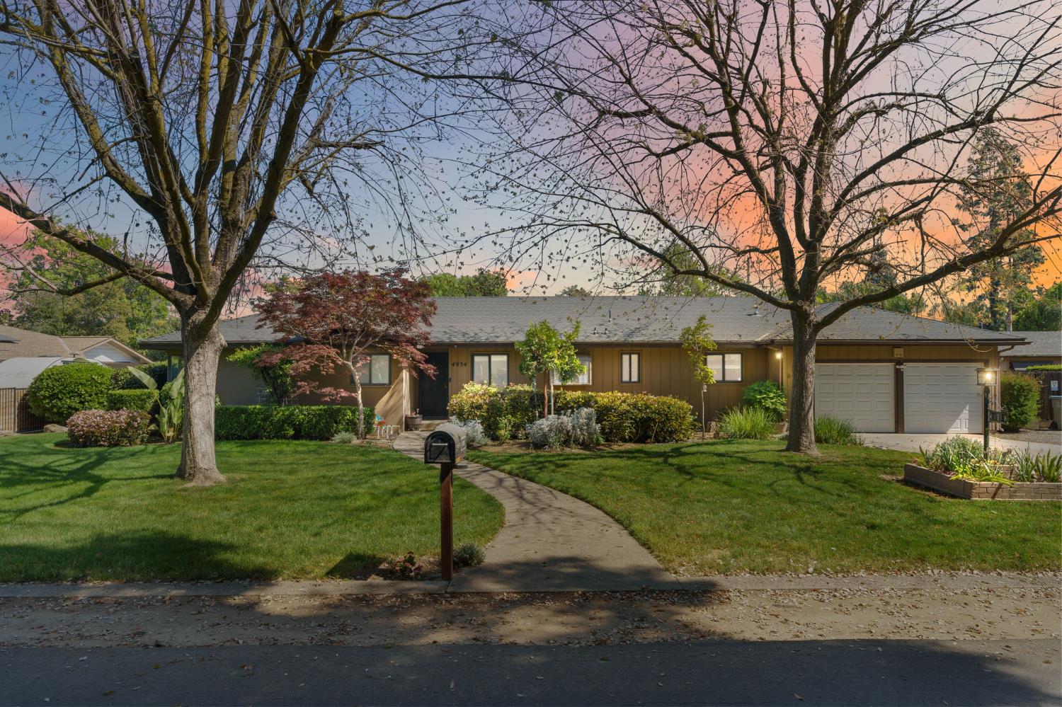 Photo 1 of 42 — 4934 N Del Mar Avenue, Fresno, CA 93704