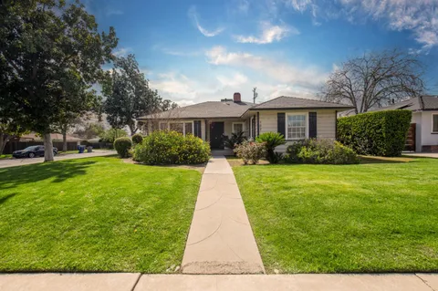 107 W Garland Avenue, Fresno, CA 93705 - MLS#: 625388