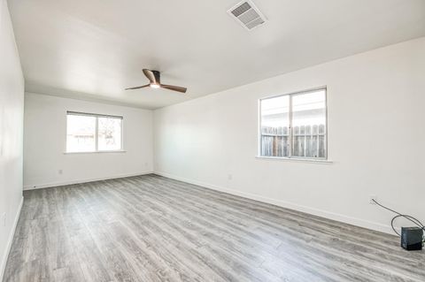 A home in Coalinga