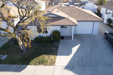 A home in Coalinga