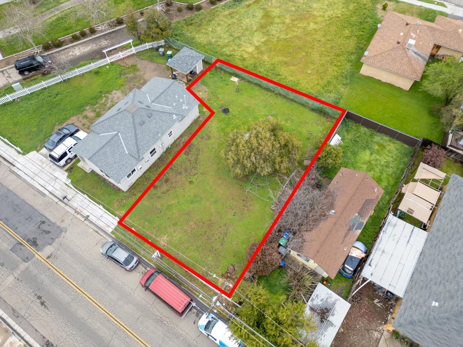 Photo 1 of 19 — 0 Vineyard Avenue, Madera, CA 93638