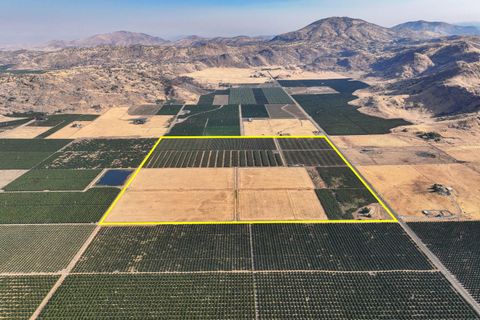 3905 S Hills Valley Road Orange Cove CA 93646