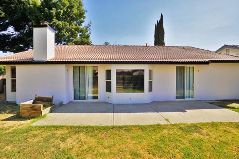 A home in Lemoore