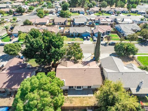 A home in Lemoore