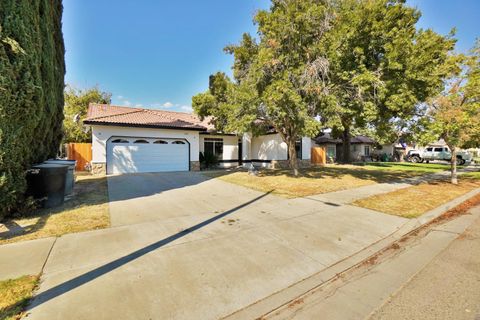 A home in Lemoore