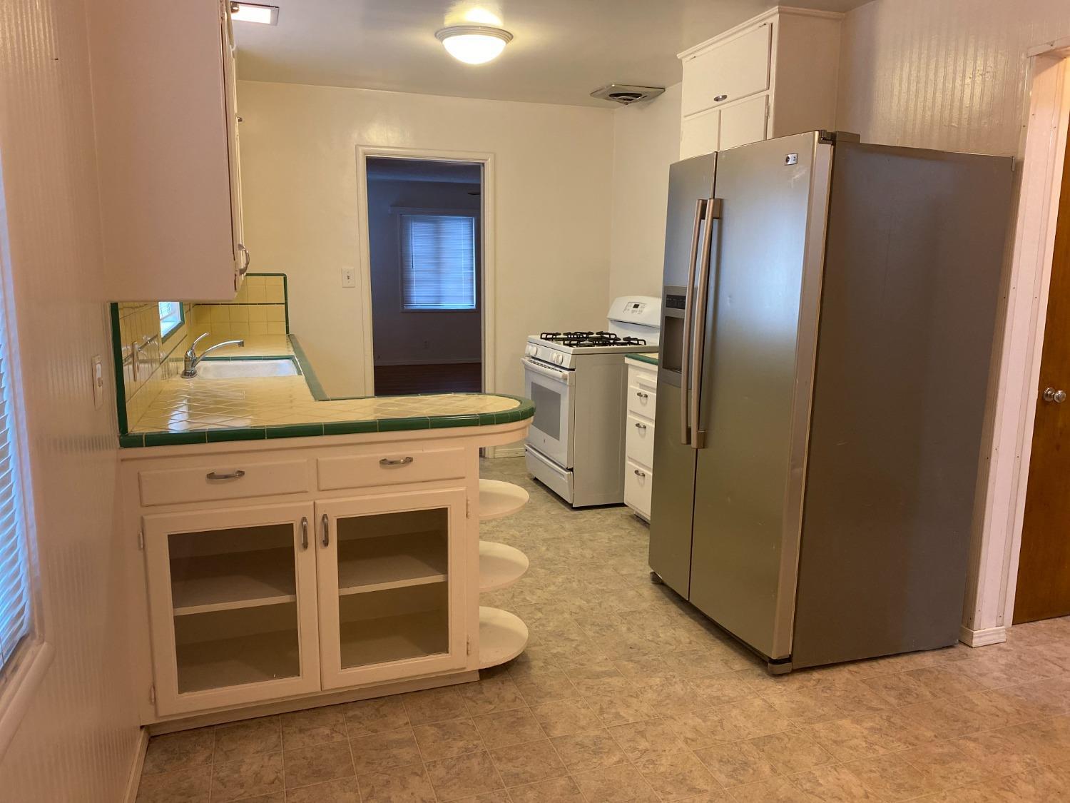 3235 E Princeton Avenue - Photo 4