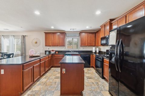 A home in Coalinga