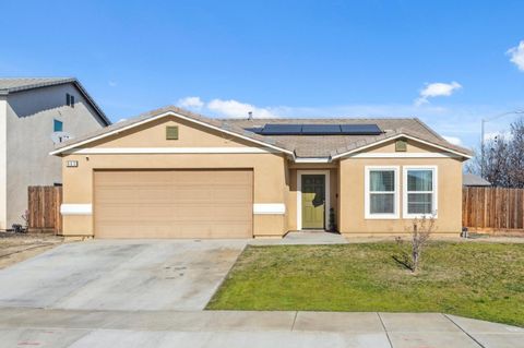A home in Coalinga
